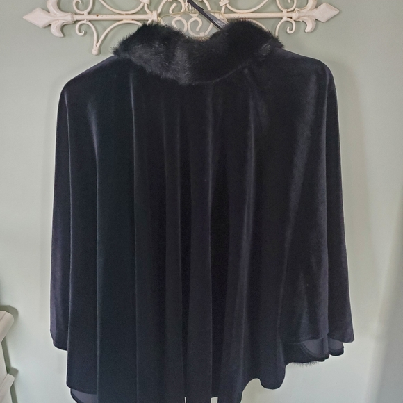 Velvet Shawl formal night out wedding - Picture 3 of 5